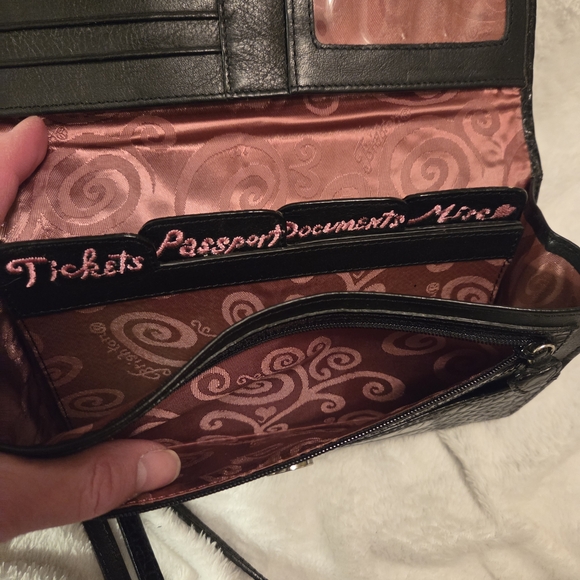 Brighton Travel Passport/wallet Crossbody Croc Embossed In EUC - Picture 8 of 8